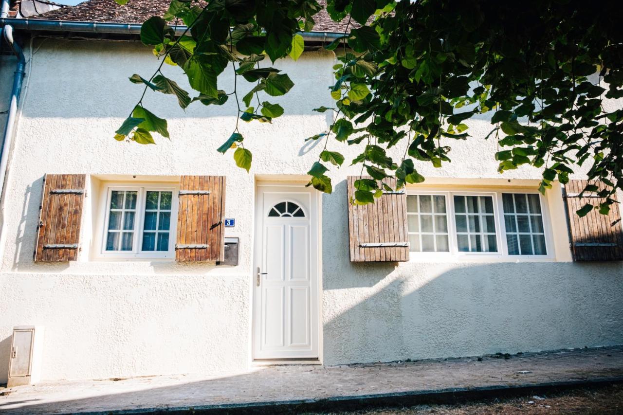 Loveroom Du Perche : Maison Avec Balneo Moulins-la-Marche Exterior photo