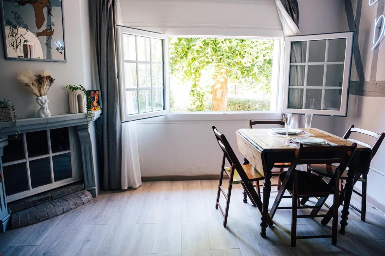 Loveroom Du Perche : Maison Avec Balneo Moulins-la-Marche Exterior photo