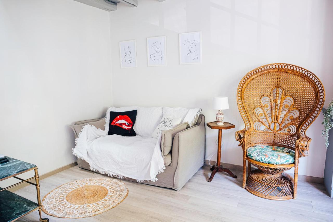 Loveroom Du Perche : Maison Avec Balneo Moulins-la-Marche Exterior photo