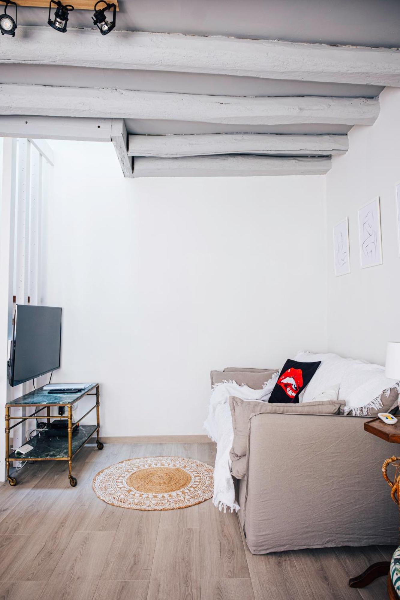 Loveroom Du Perche : Maison Avec Balneo Moulins-la-Marche Exterior photo